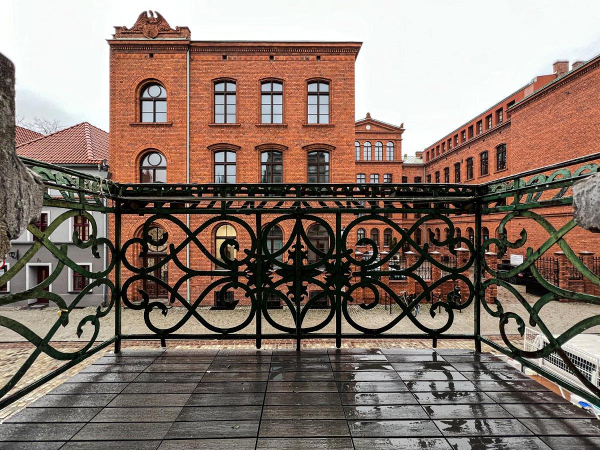 Kajmakowy Z Widokiem Na Stare Miasto. Netflix Apartment *